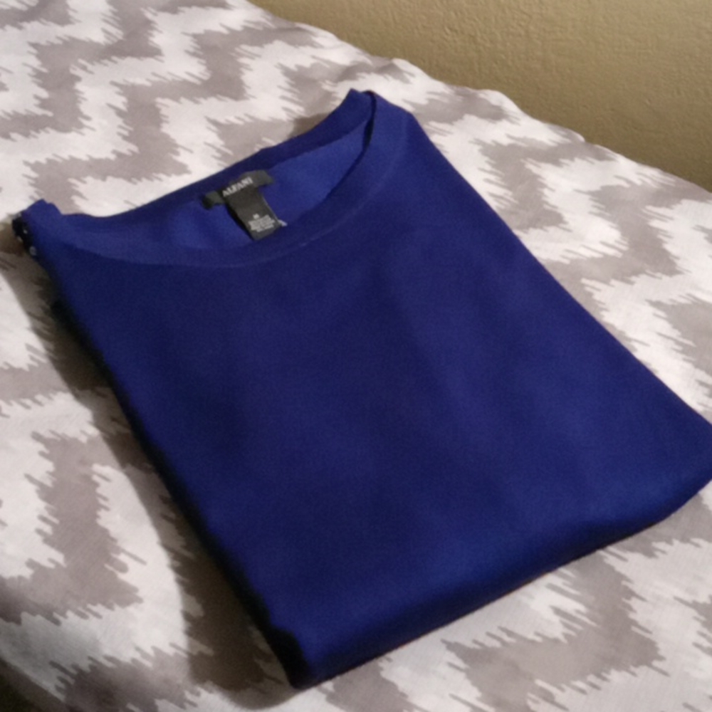 NWT ALFANI Midnight Blue Sweater w/ Rhinestones on Sleeves